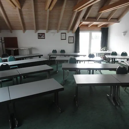 Comfort Frankfurt Airport 3*