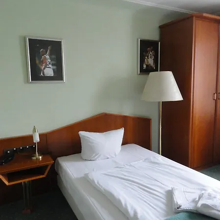 Hotel Comfort Frankfurt Airport 3*