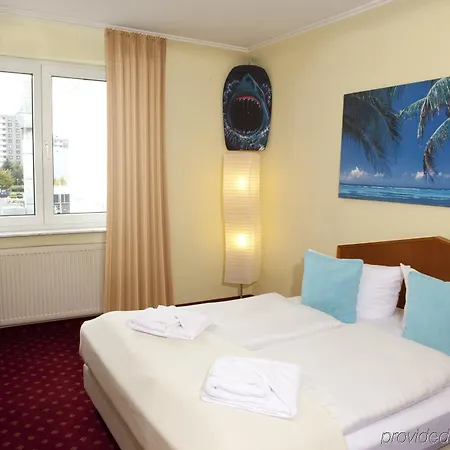 Comfort Frankfurt Airport Hotel 3*