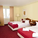 Comfort Frankfurt Airport 3*