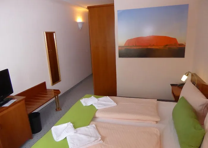 Comfort Frankfurt Airport 3*