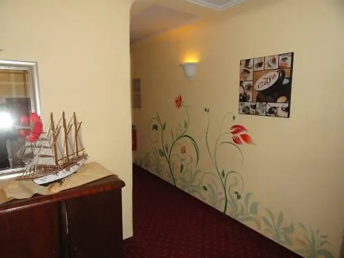 Comfort Frankfurt Airport 3*